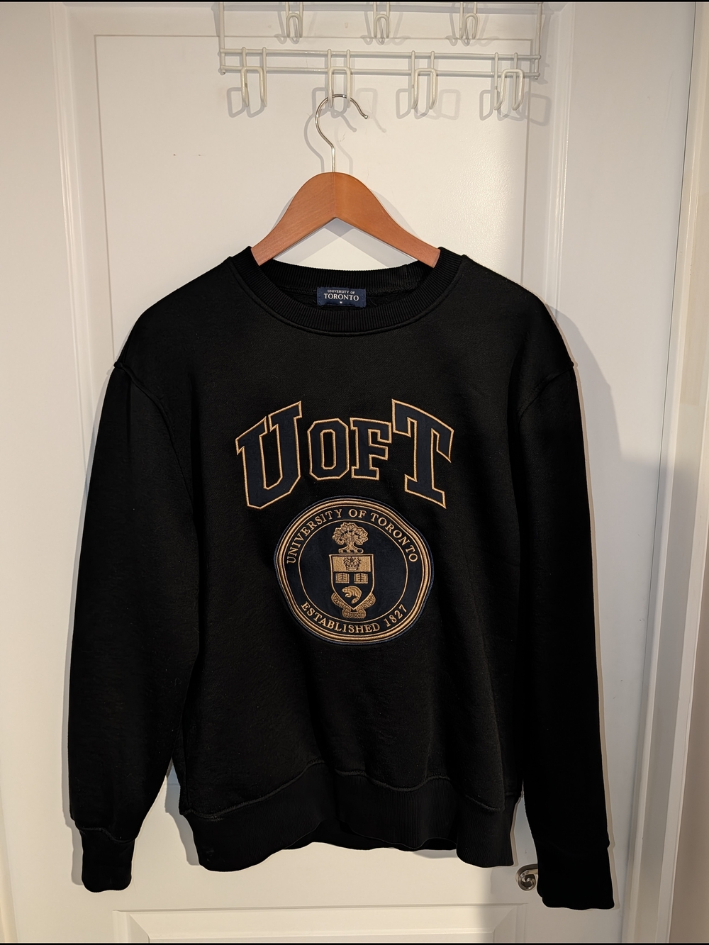 ⭐3 For $20 ⭐ UofT Black Crewneck Sweatshirt With Gold Logo
